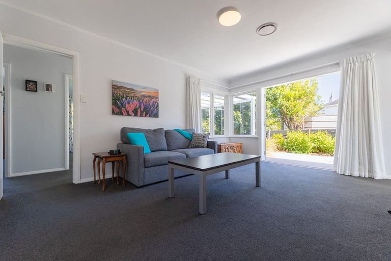 Photo of property in 71 Golf Road, Paraparaumu Beach, Paraparaumu, 5032