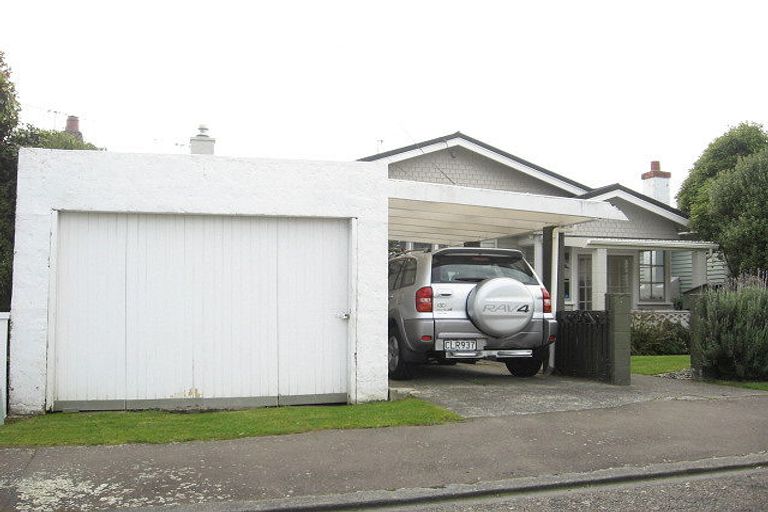 Photo of property in 10 Firth Terrace, Karori, Wellington, 6012