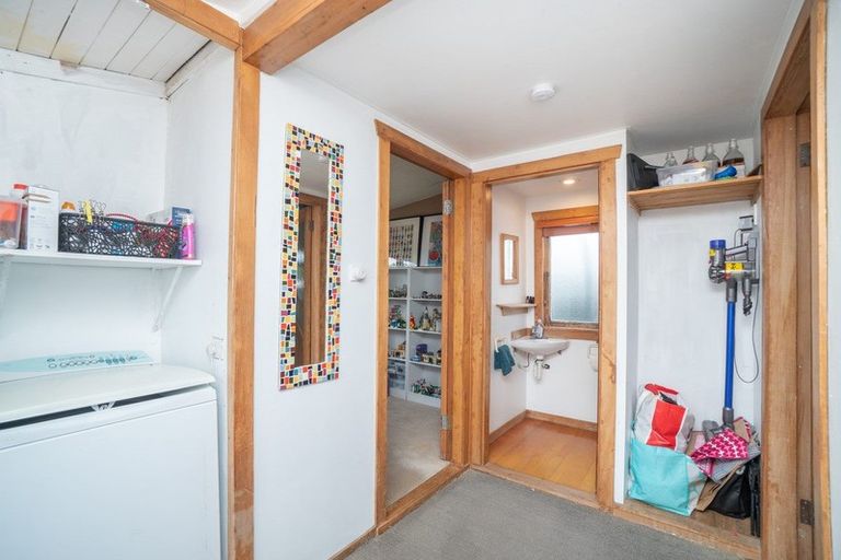 Photo of property in 25 Tiller Close, Kelvin Grove, Palmerston North, 4414
