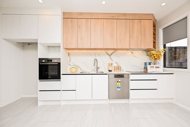 Photo of property in 89b Whitford Road, Botany Downs, 2014