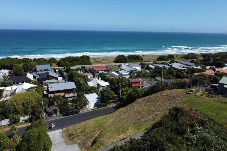 Photo of property in 23 Queen Street, Brighton, Dunedin, 9035