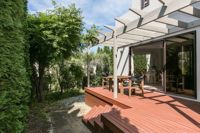 Photo of property in 5 Gladstone Road, Bluff Hill, Napier, 4110