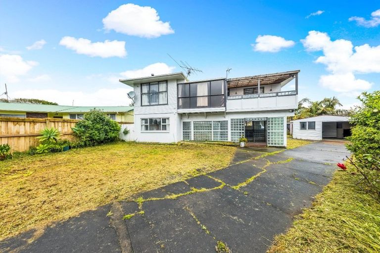Photo of property in 11 Tomlin Place, Mangere East, Auckland, 2024