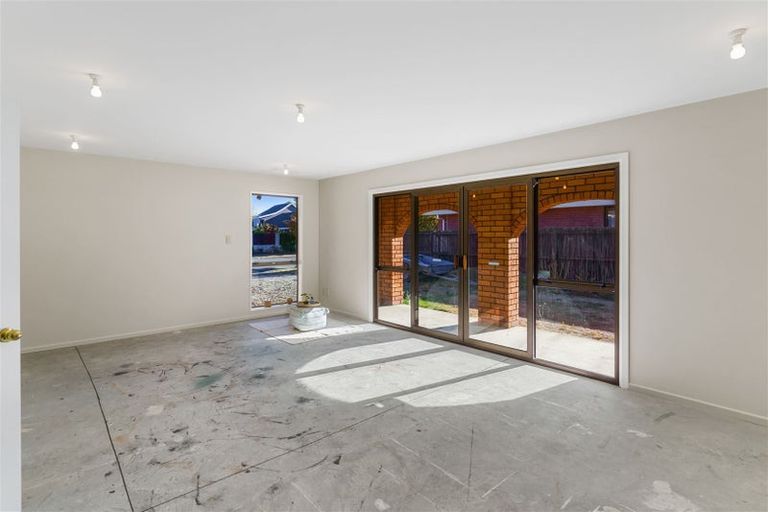 Photo of property in 7 Broadhaven Avenue, Parklands, Christchurch, 8083