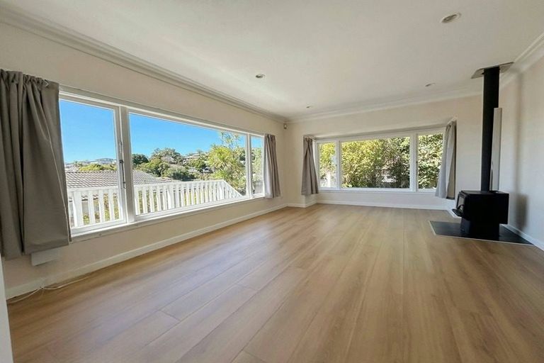 Photo of property in 121 Stredwick Drive, Torbay, Auckland, 0630