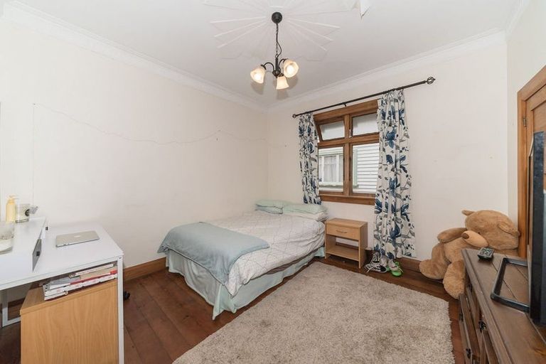 Photo of property in 33 Thomson Street, West End, Palmerston North, 4412