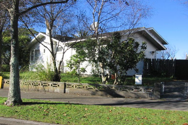 Photo of property in 11 Catlins Crescent, Milson, Palmerston North, 4414