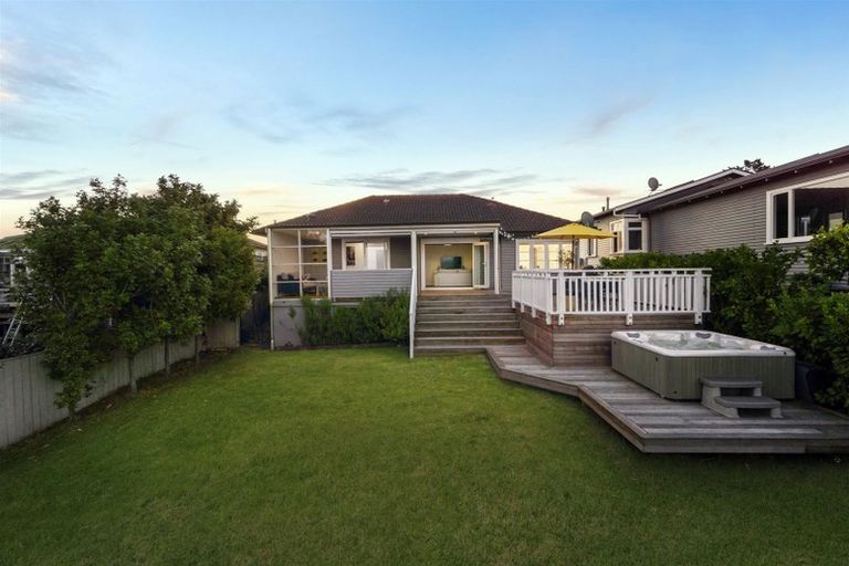 Photo of property in 161 Birkenhead Avenue, Birkenhead, Auckland, 0626