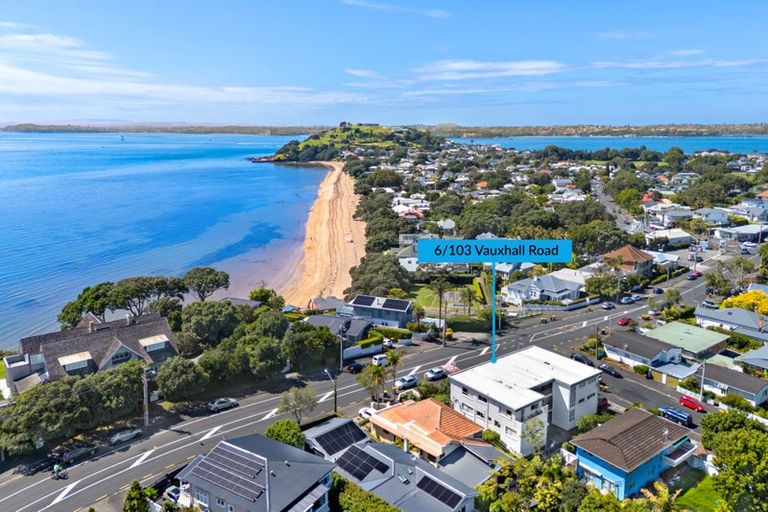 Photo of property in 6/103 Vauxhall Road, Narrow Neck, Auckland, 0624