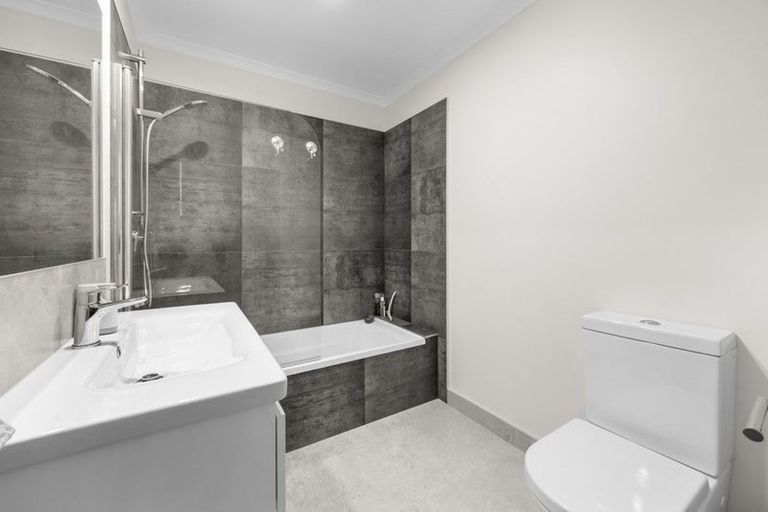 Photo of property in 13 Leebank Crescent, Riverhead, 0820