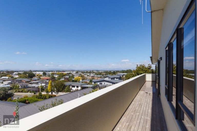 Photo of property in 24 Puketiro Drive, Feilding, 4702