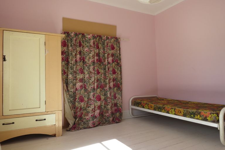 Photo of property in 9 Queen Street, Albury, Cave, 7984