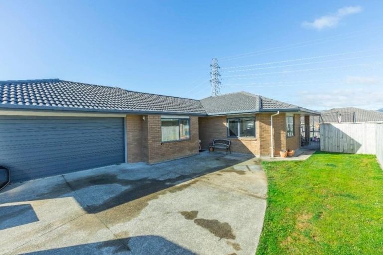 Photo of property in 14 Percy Kinsman Crescent, Riverstone Terraces, Upper Hutt, 5018