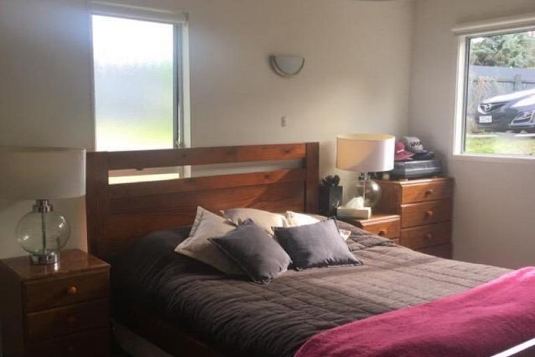 Photo of property in 23 Saint Ives Grove, Whalers Gate, New Plymouth, 4310