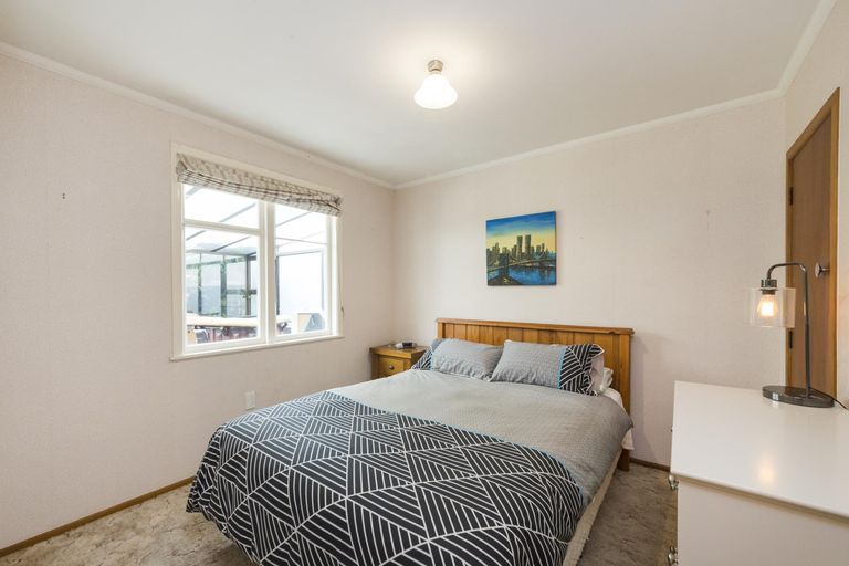 Photo of property in 9 Busby Place, Awapuni, Palmerston North, 4412