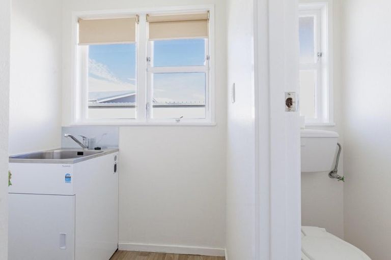 Photo of property in 6 White Street, Taradale, Napier, 4112