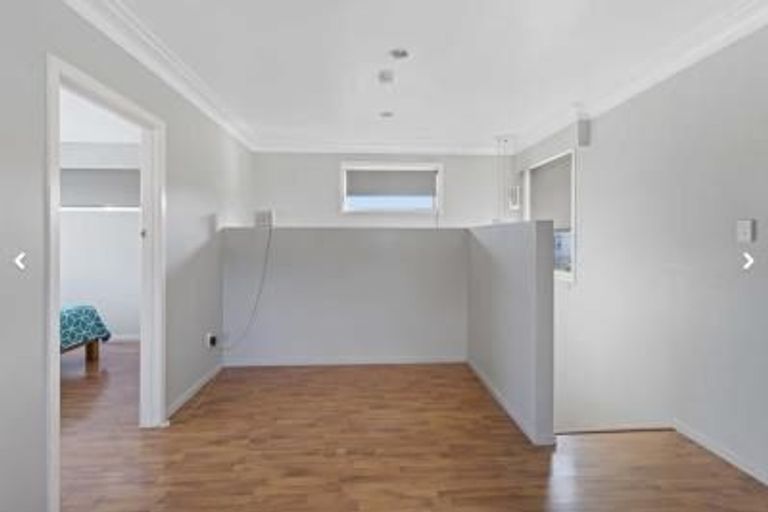 Photo of property in 106a Woodglen Road, Glen Eden, Auckland, 0602