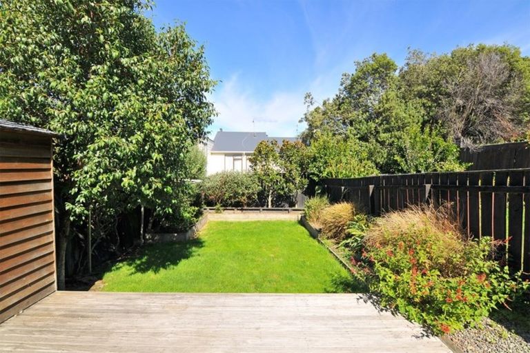 Photo of property in 61 Te Wharepouri Street, Berhampore, Wellington, 6023