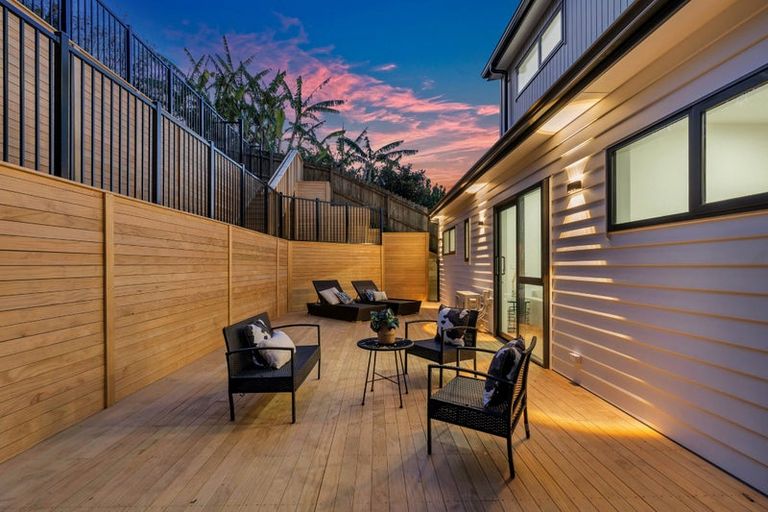 Photo of property in 60a Powrie Street, Glenfield, Auckland, 0629