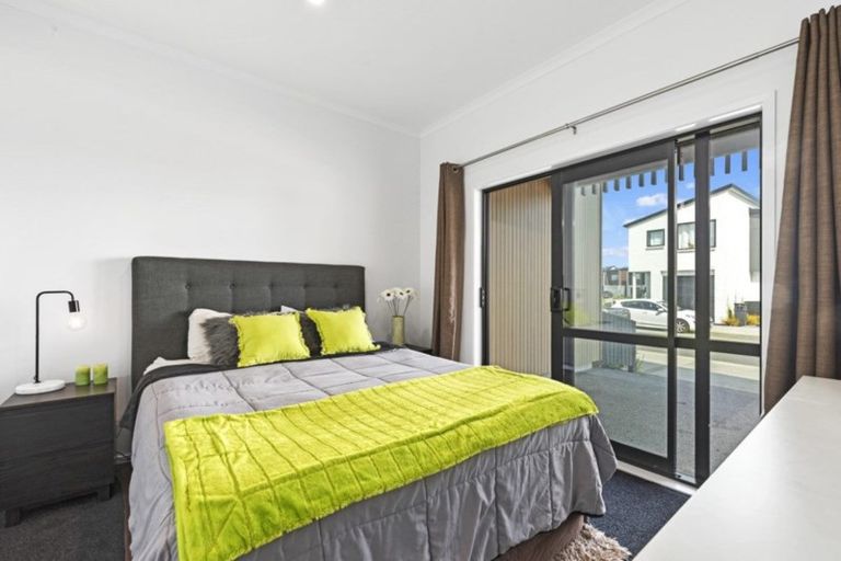 Photo of property in 3 Frank Gill Road, Hobsonville, Auckland, 0616