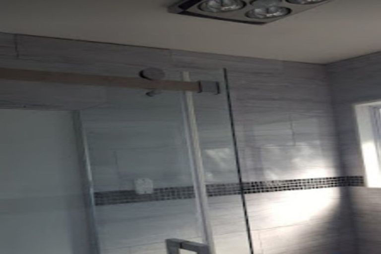 Photo of property in 57c Kamara Road, Glen Eden, Auckland, 0602