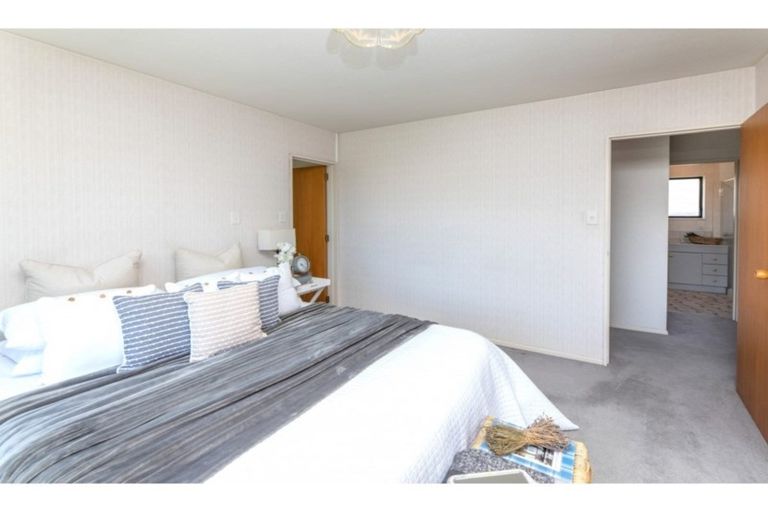 Photo of property in 61 Lowry Avenue, Redwood, Christchurch, 8051