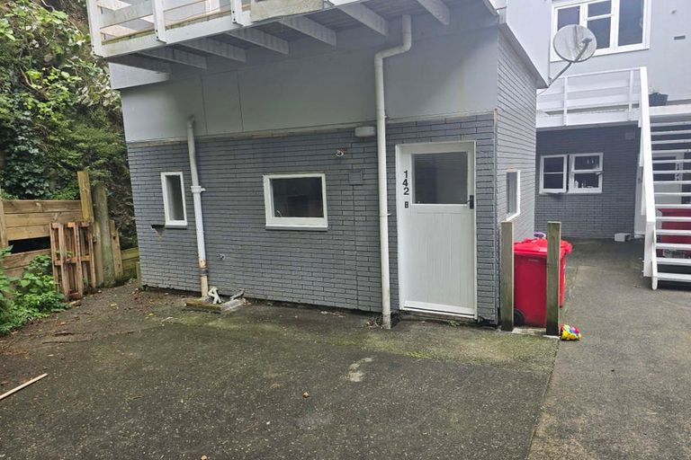 Photo of property in 142 Aro Street, Aro Valley, Wellington, 6021
