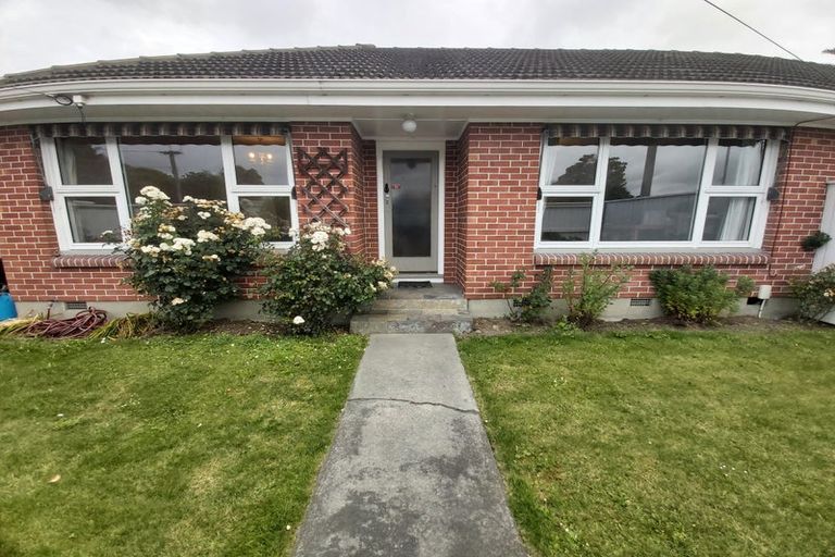 Photo of property in 2/252b Ilam Road, Burnside, Christchurch, 8053