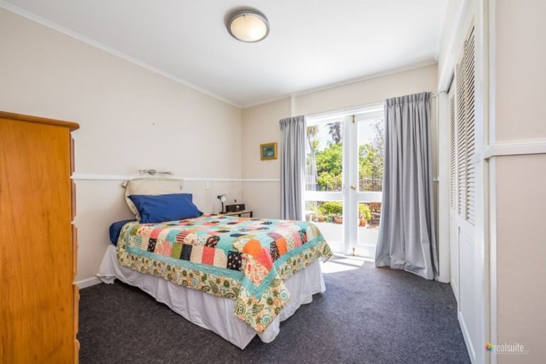 Photo of property in 25 Plunket Avenue, Petone, Lower Hutt, 5012