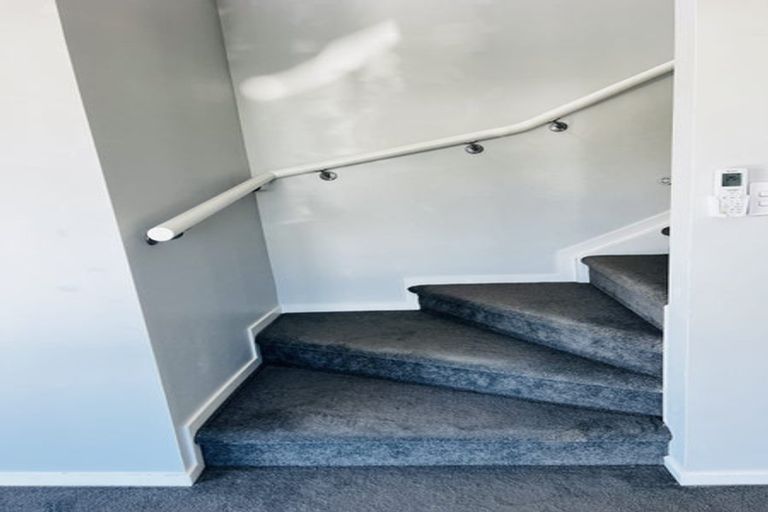 Photo of property in 1 Hanga Place, Papatoetoe, 2024