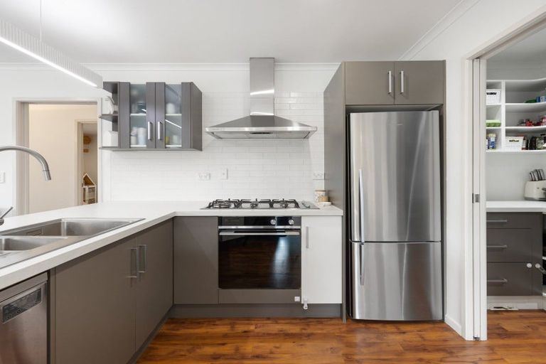 Photo of property in 28 Somerton Drive, Huntington, Hamilton, 3210