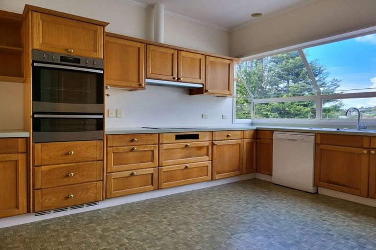 Photo of property in 88 Brian Crescent, Stanmore Bay, Whangaparaoa, 0932