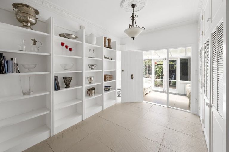 Photo of property in 290 Poraiti Road, Poraiti, Napier, 4182