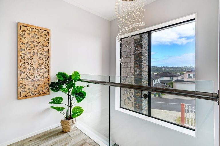 Photo of property in 31 Shibata Rise, Ranui, Auckland, 0612