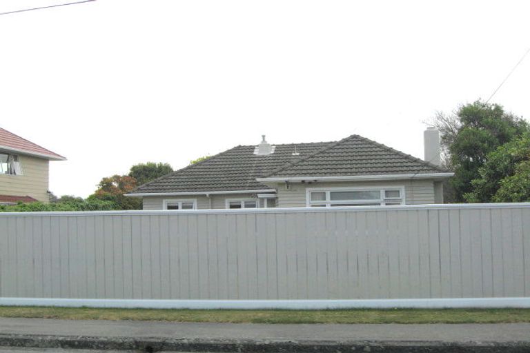 Photo of property in 225 Weston Road, St Albans, Christchurch, 8052