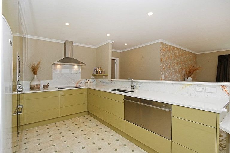 Photo of property in 32 Ihaia Road, Opunake, 4616