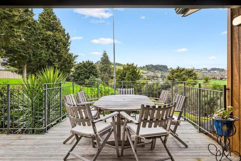 Photo of property in 57 Ridgeway Road, Pukekohe, 2120