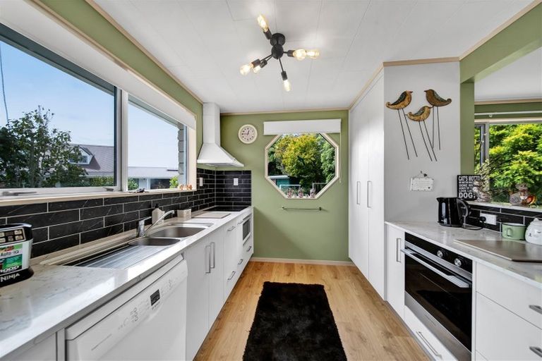 Photo of property in 60 Konini Street, Inglewood, 4330