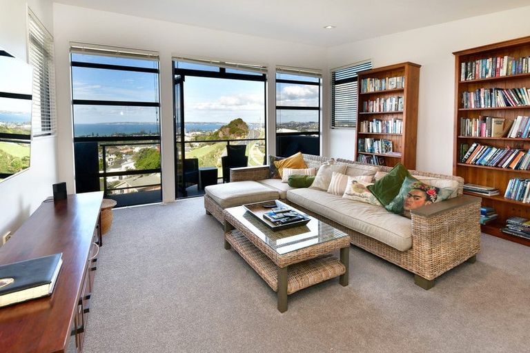 Photo of property in 15 Maire Road, Orewa, 0931