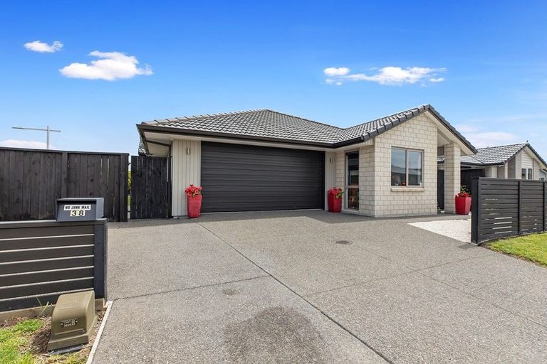 Photo of property in 38 Kuru Place, Papamoa, 3118