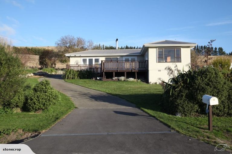 Photo of property in 19 Oxford Street, Waikari, 7420