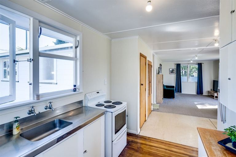 Photo of property in 44 Bibby Street, Waipawa, 4210