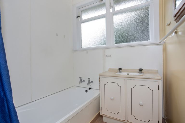 Photo of property in 36 Leicester Street, Terrace End, Palmerston North, 4410