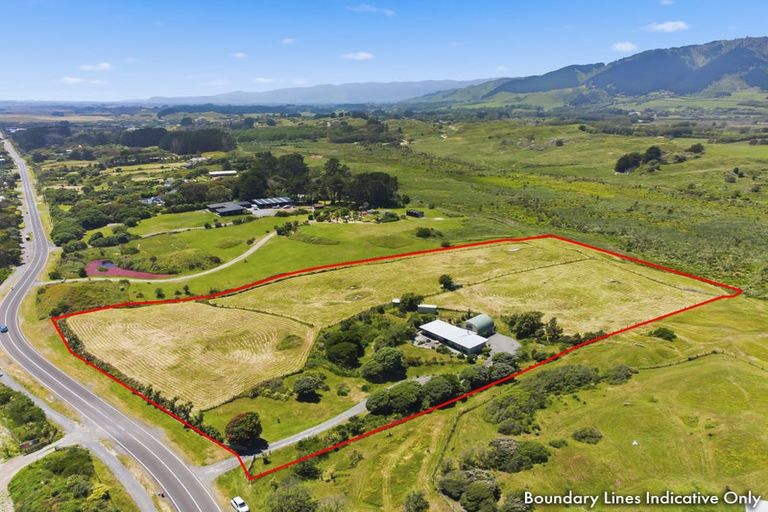 Photo of property in 171 Paetawa Road, Peka Peka, Waikanae, 5391