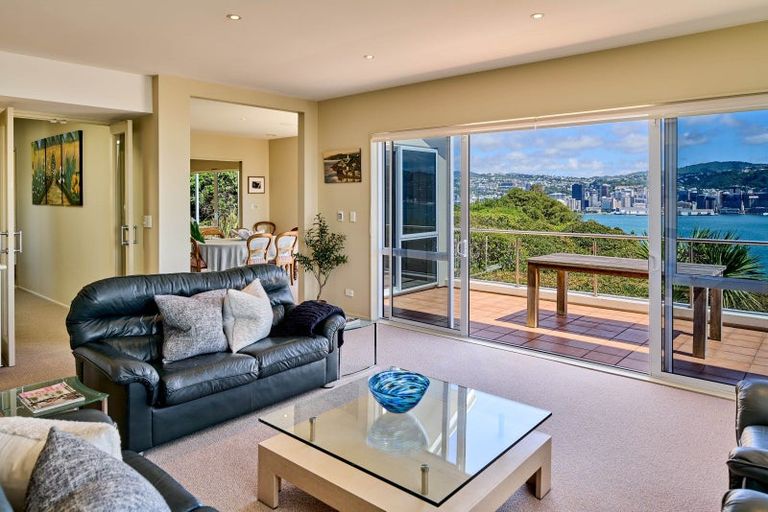 Photo of property in 14 The Crescent, Roseneath, Wellington, 6011