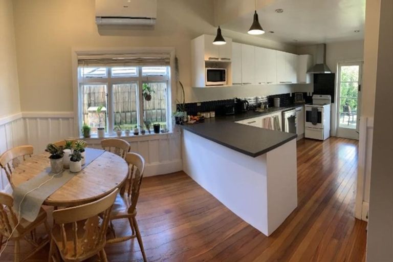 Photo of property in 47 Waltham Road, Sydenham, Christchurch, 8023