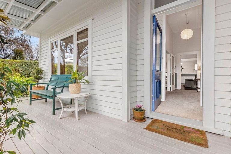 Photo of property in 30 Clare Street, Cambridge, 3434