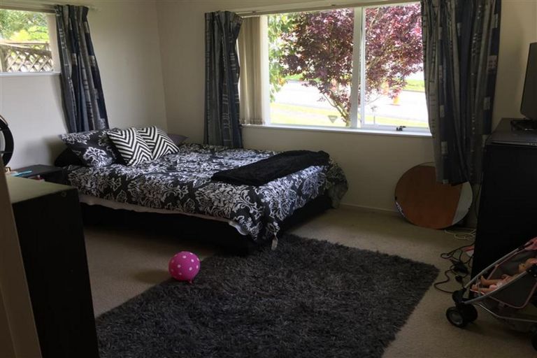 Photo of property in 51 Westpark Drive, West Harbour, Auckland, 0618