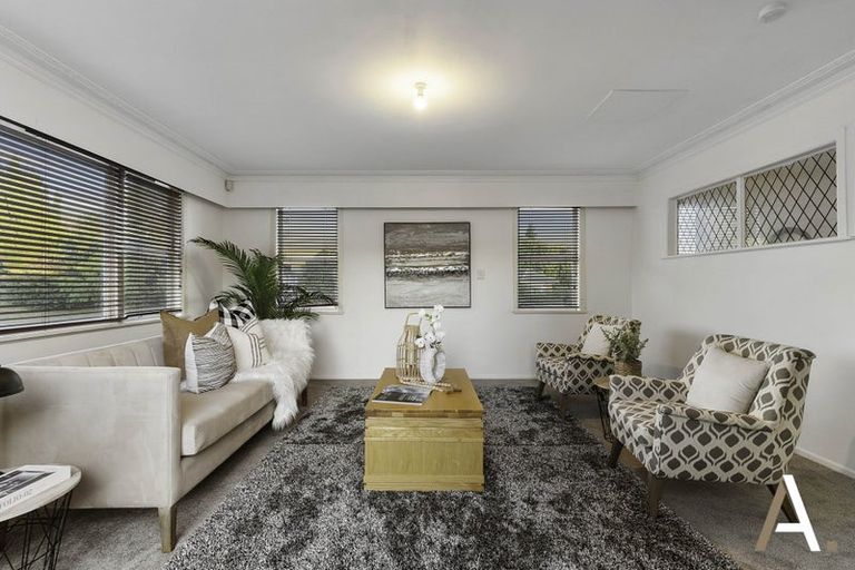 Photo of property in 80 La Trobe Street, Pakuranga Heights, Auckland, 2010