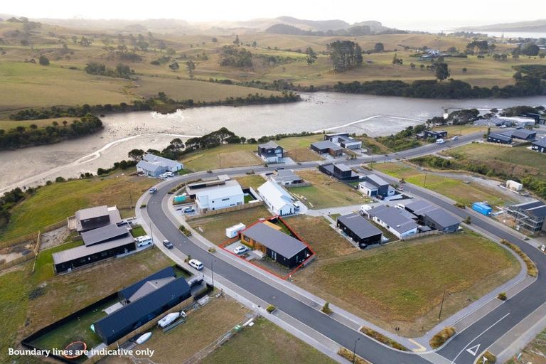 Photo of property in 79 Omahina Street, Raglan, 3225